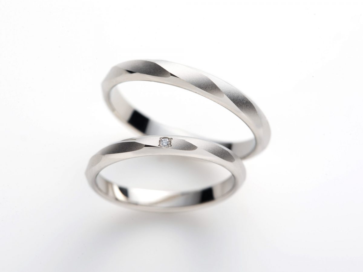 春霞 白背景画像 結婚指輪