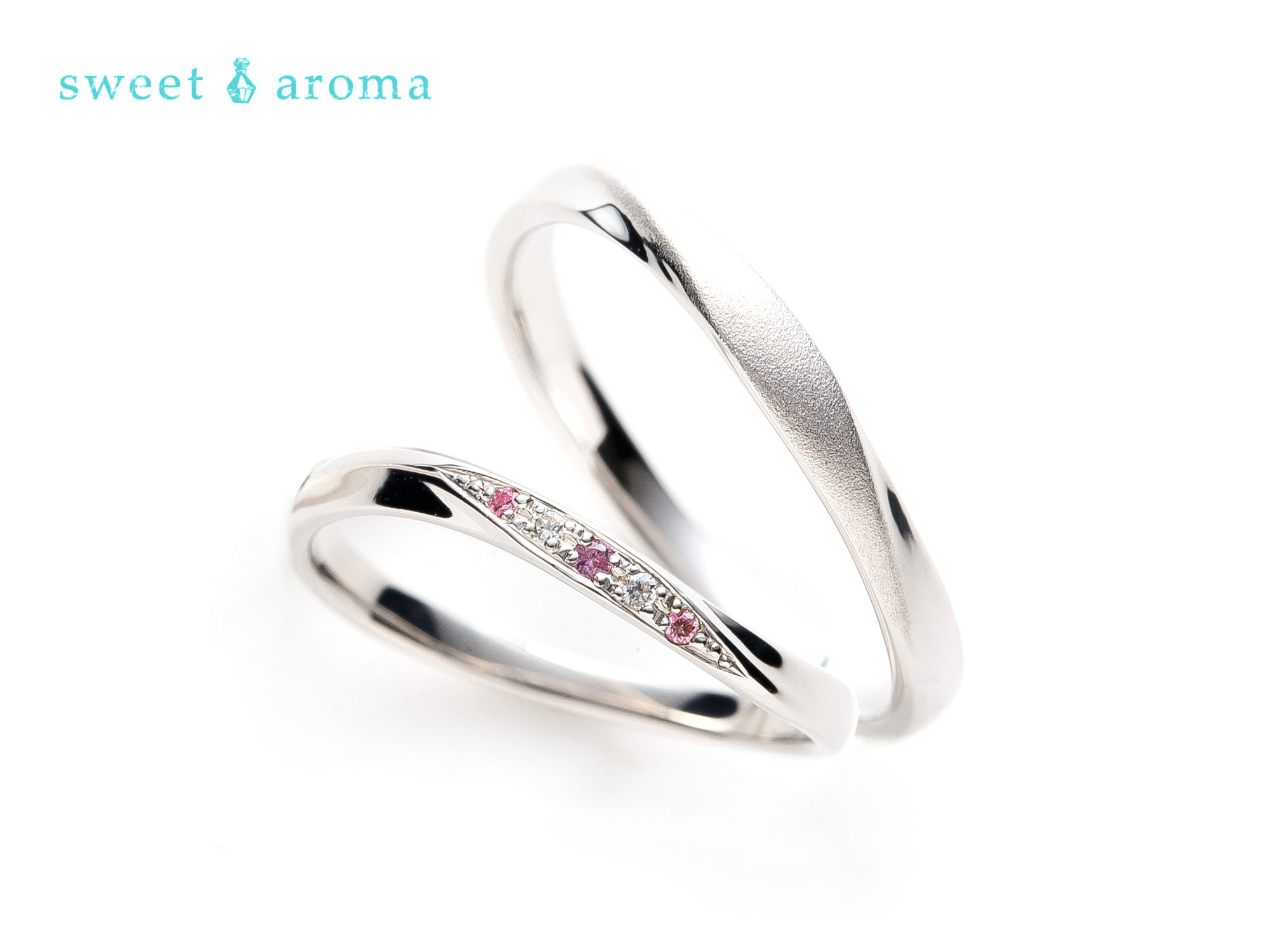 フローラル結婚指輪ピンクサファイヤ
