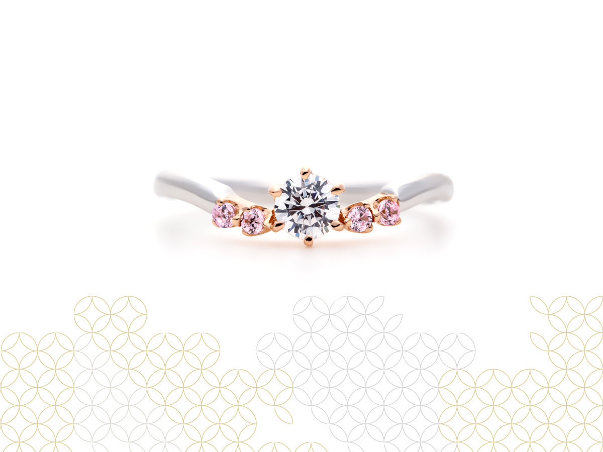 あったかいピンクサファイヤ婚約指輪