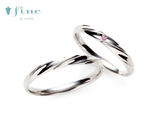 アミューズメント結婚指輪ピンクサファイヤ